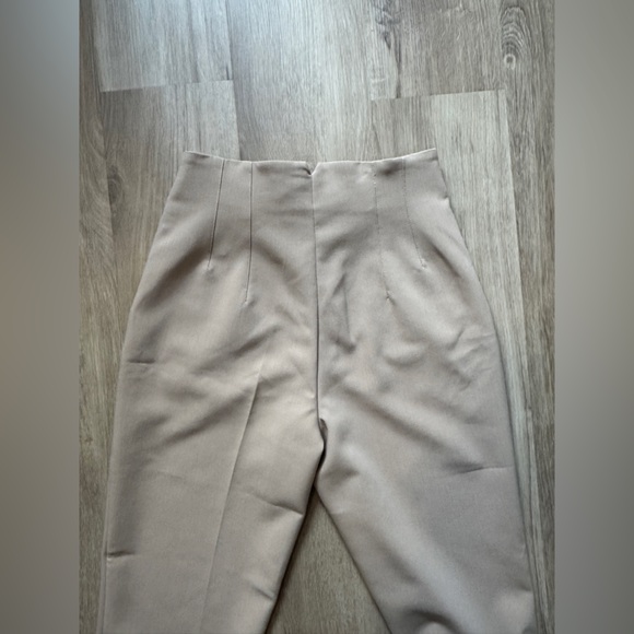 NWOT Zara Pants with a high waist Beige - Picture 10 of 12